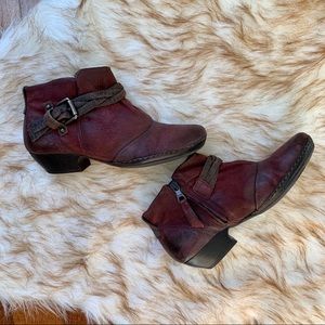 Miz Mooz leather ankle booties